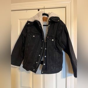 LEVI’S thick Sherpa coat